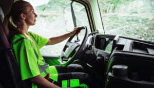 Tır Ehliyeti Nasıl Alınır